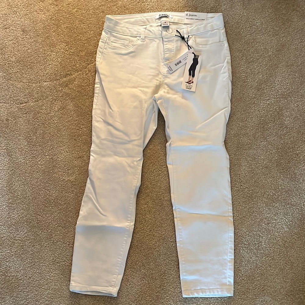 Women’s white capris